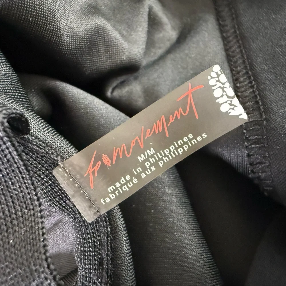 FP Movement Playing Games Hoodie - Cropped Athletic Pullover Black Oversized Med - Picture 6 of 10